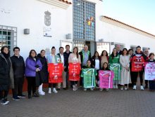 Foto de familia - Renovación convenio de patrocinio deporte femenino Campo de Calatrava